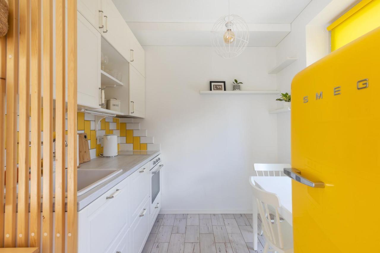 Yellow Studio Paupys Apartment Vilnius Ngoại thất bức ảnh