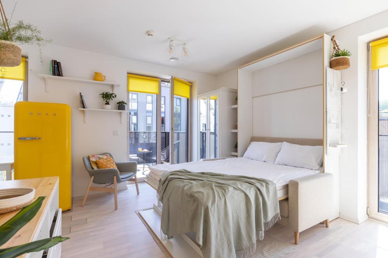 Yellow Studio Paupys Apartment Vilnius Ngoại thất bức ảnh